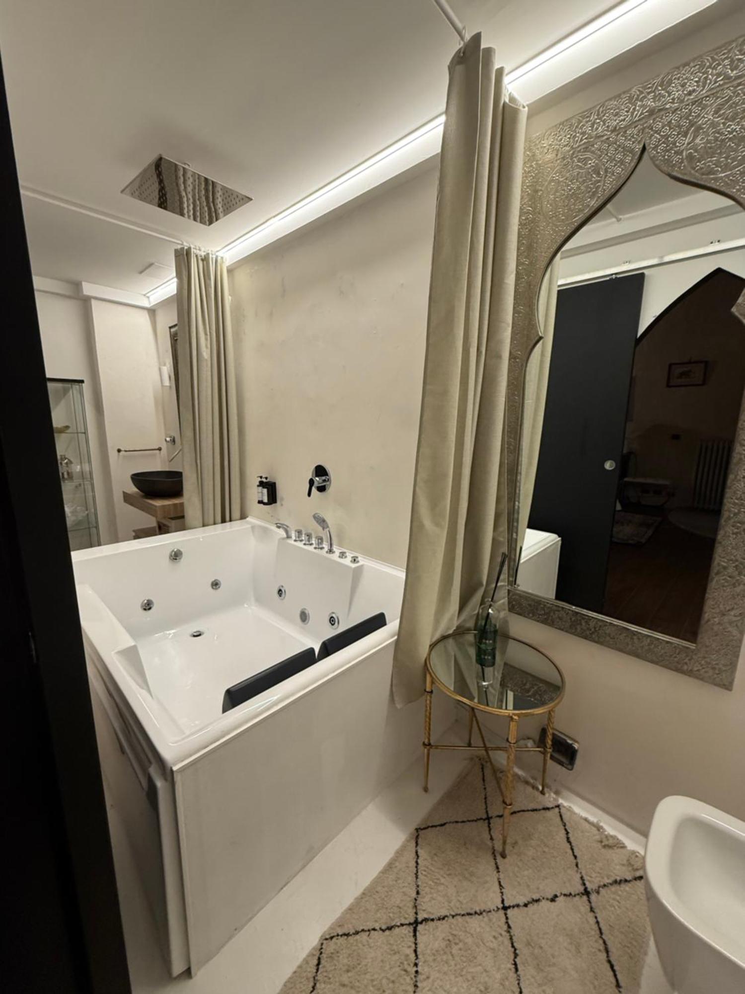 Les Chambres De Amelie B&B Bologna Eksteriør bilde