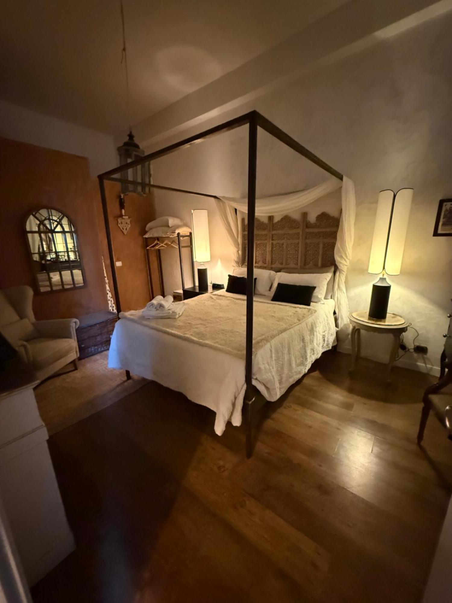 Les Chambres De Amelie B&B Bologna Eksteriør bilde