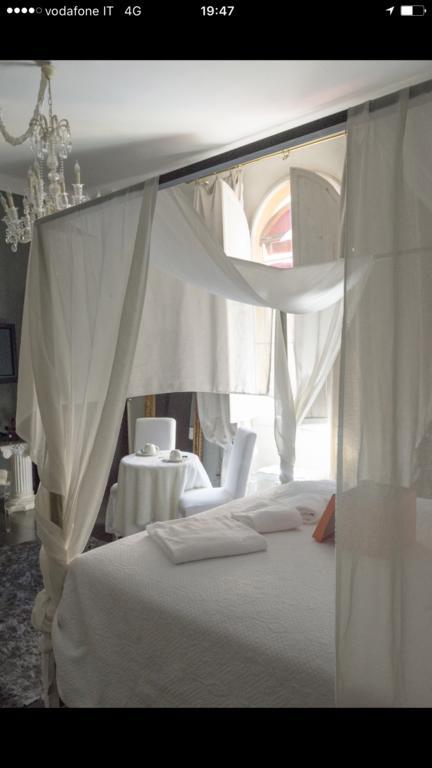 Les Chambres De Amelie B&B Bologna Eksteriør bilde