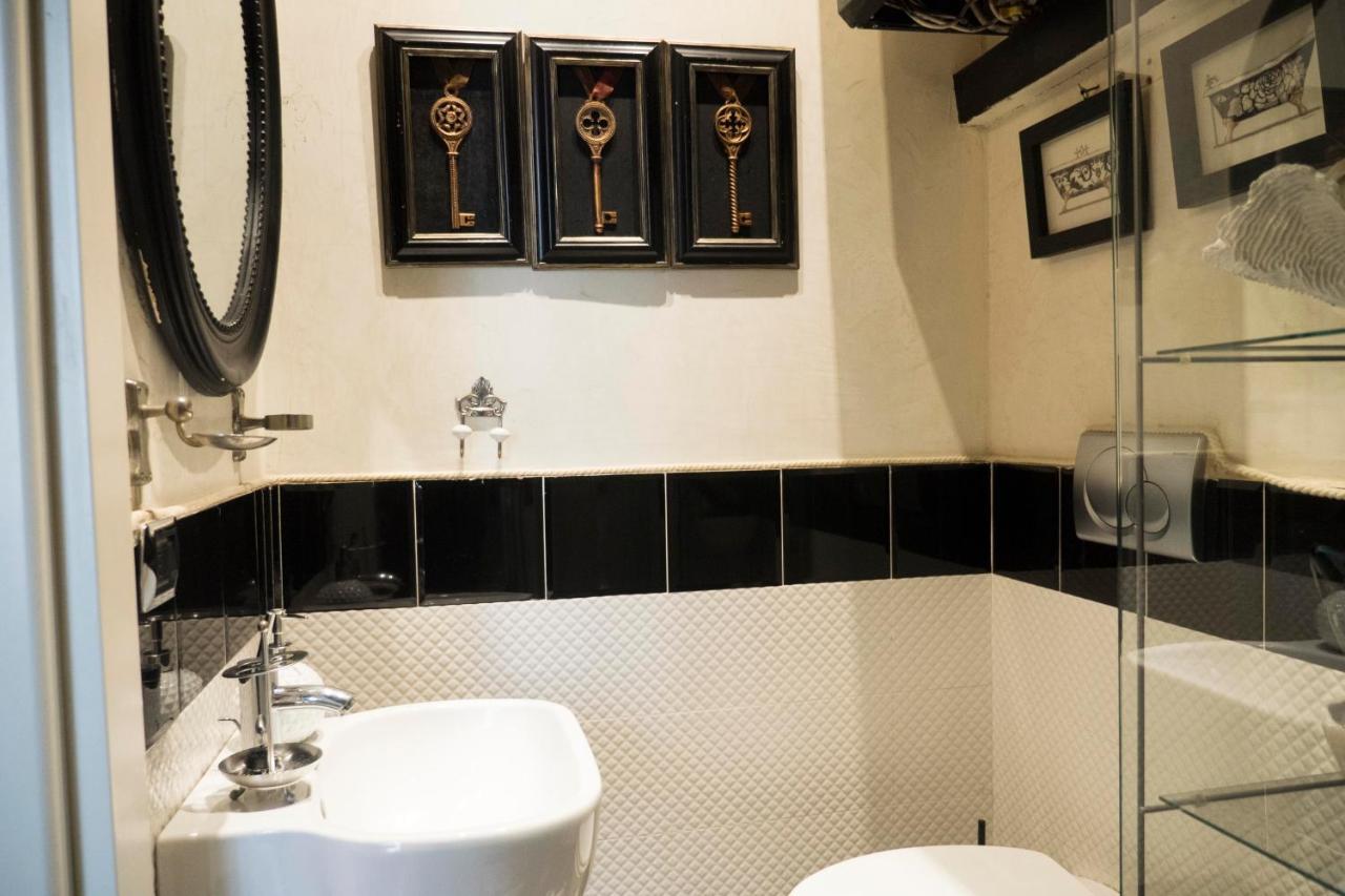 Les Chambres De Amelie B&B Bologna Eksteriør bilde